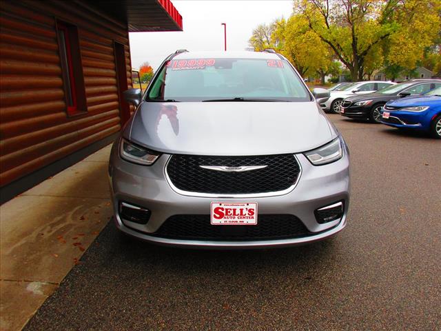 2021 Chrysler Pacifica Touring L - Photo 3