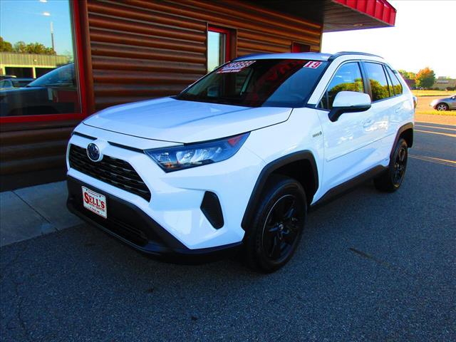 2019 Toyota RAV4 Hybrid LE - Photo 4