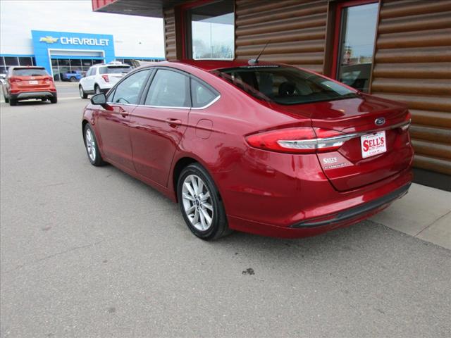2017 Ford Fusion SE - Photo 5