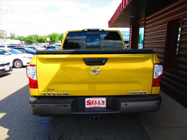 2017 Nissan Titan PRO-4X - Photo 6