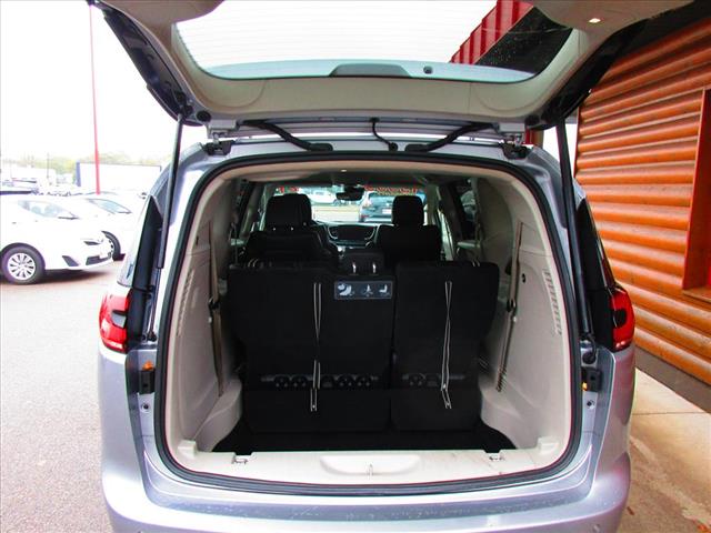 2021 Chrysler Pacifica Touring L - Photo 7