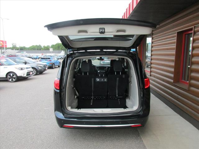 2017 Chrysler Pacifica Touring-L - Photo 7