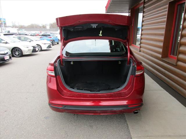 2017 Ford Fusion SE - Photo 7