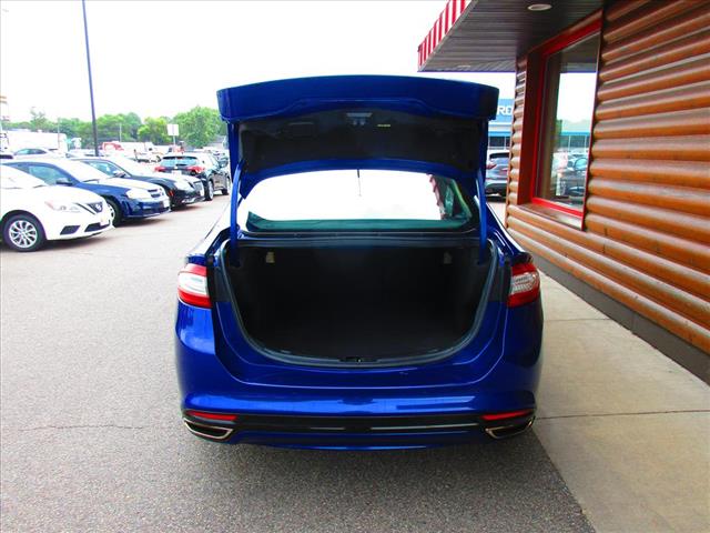 2016 Ford Fusion SE - Photo 7