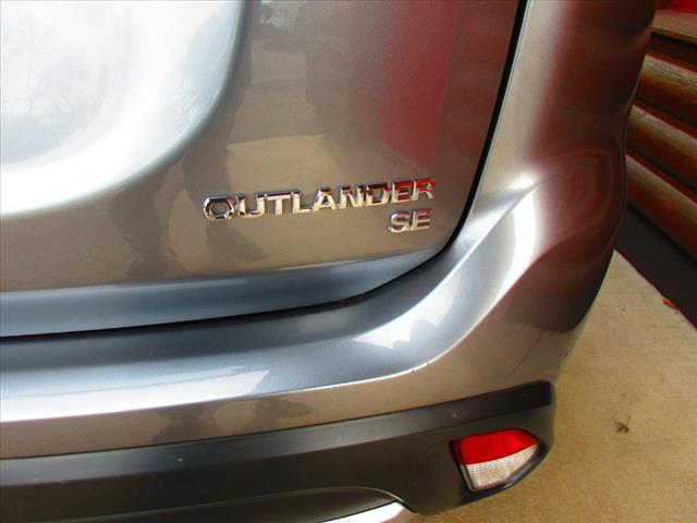 2017 Mitsubishi Outlander SE - Photo 7
