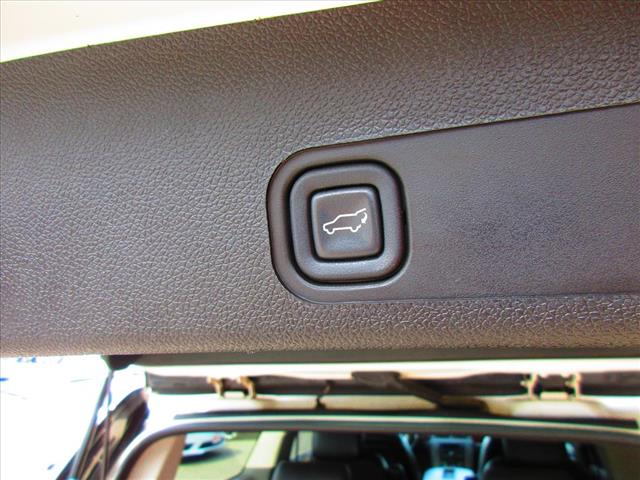 2012 GMC Yukon XL SLT - Photo 8