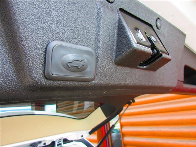 2016 Chevrolet Traverse LTZ - Photo 8