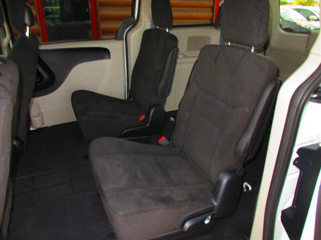 2016 Dodge Grand Caravan SE - Photo 8