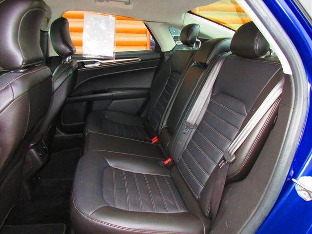 2016 Ford Fusion SE - Photo 8