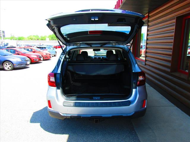 2015 Subaru Outback 2.5i Limited - Photo 8