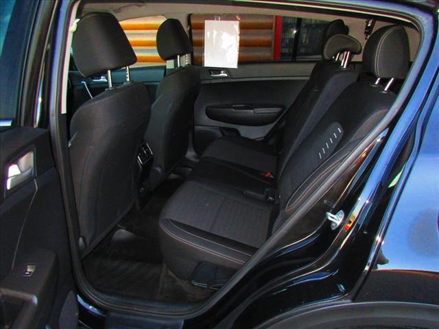 2018 Kia Sportage LX - Photo 8