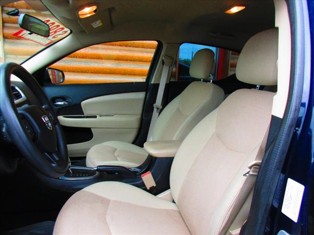 2014 Dodge Avenger SE - Photo 9