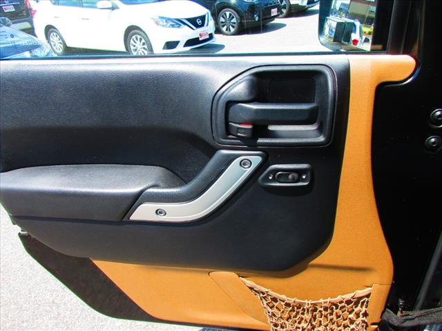 2012 Jeep Wrangler Unlimited Sahara - Photo 9
