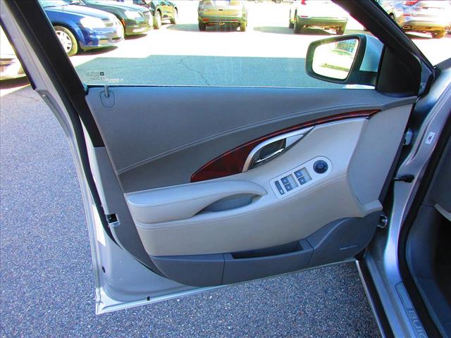 2010 Buick LaCrosse CXL - Photo 9