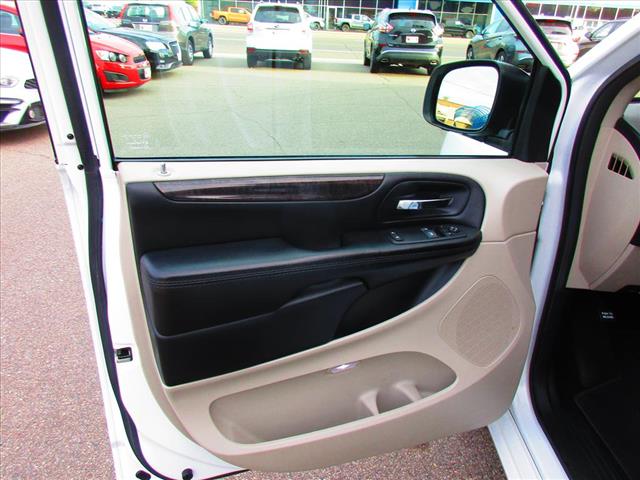 2016 Dodge Grand Caravan SE - Photo 9