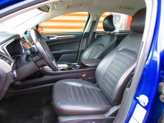 2016 Ford Fusion SE - Photo 9