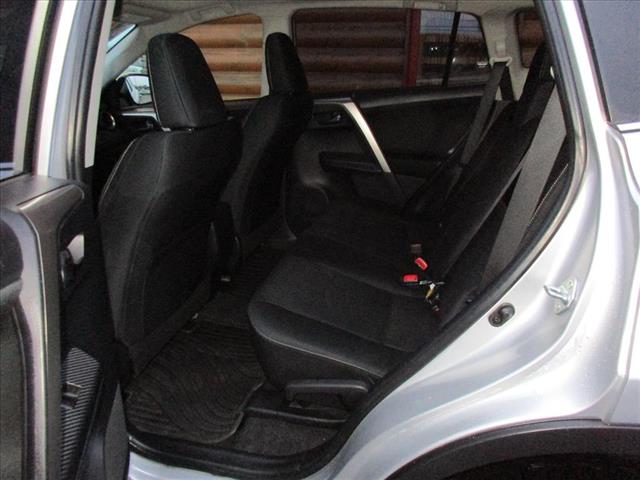 2015 Toyota RAV4 XLE - Photo 9