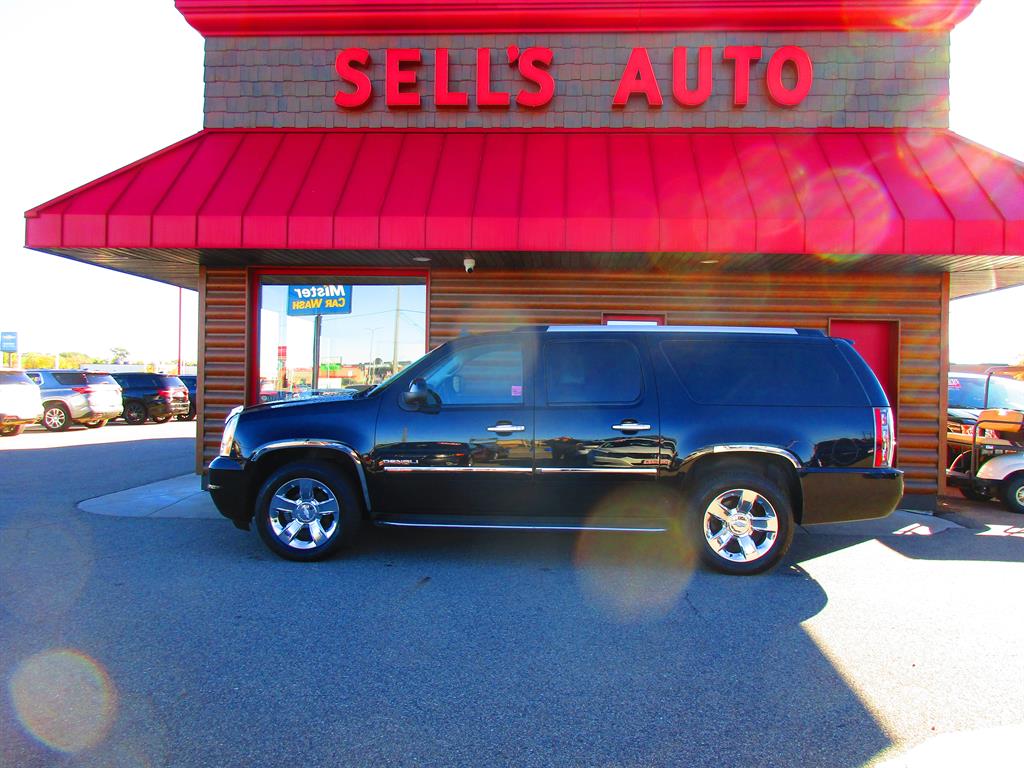 2013 GMC Yukon XL Denali - main photo
