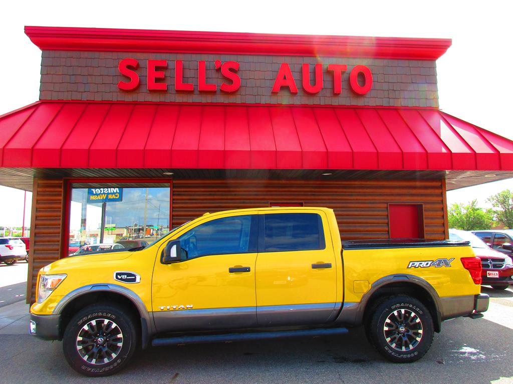 2017 Nissan Titan PRO-4X - main photo