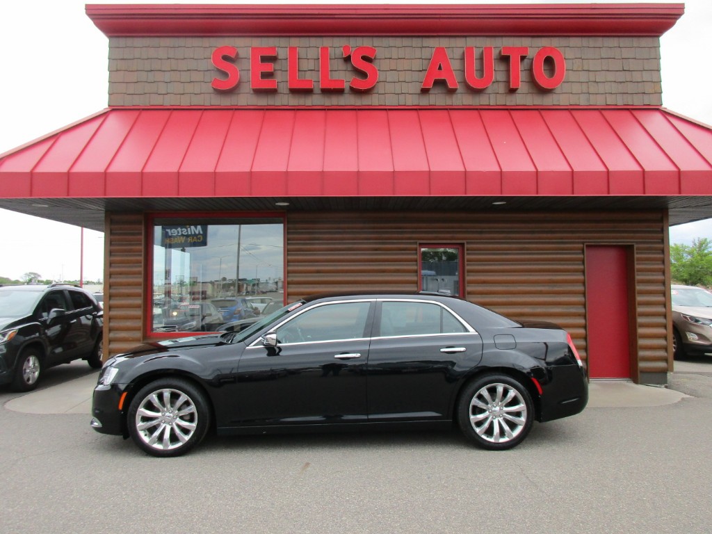 2018 Chrysler 300 Limited - main photo