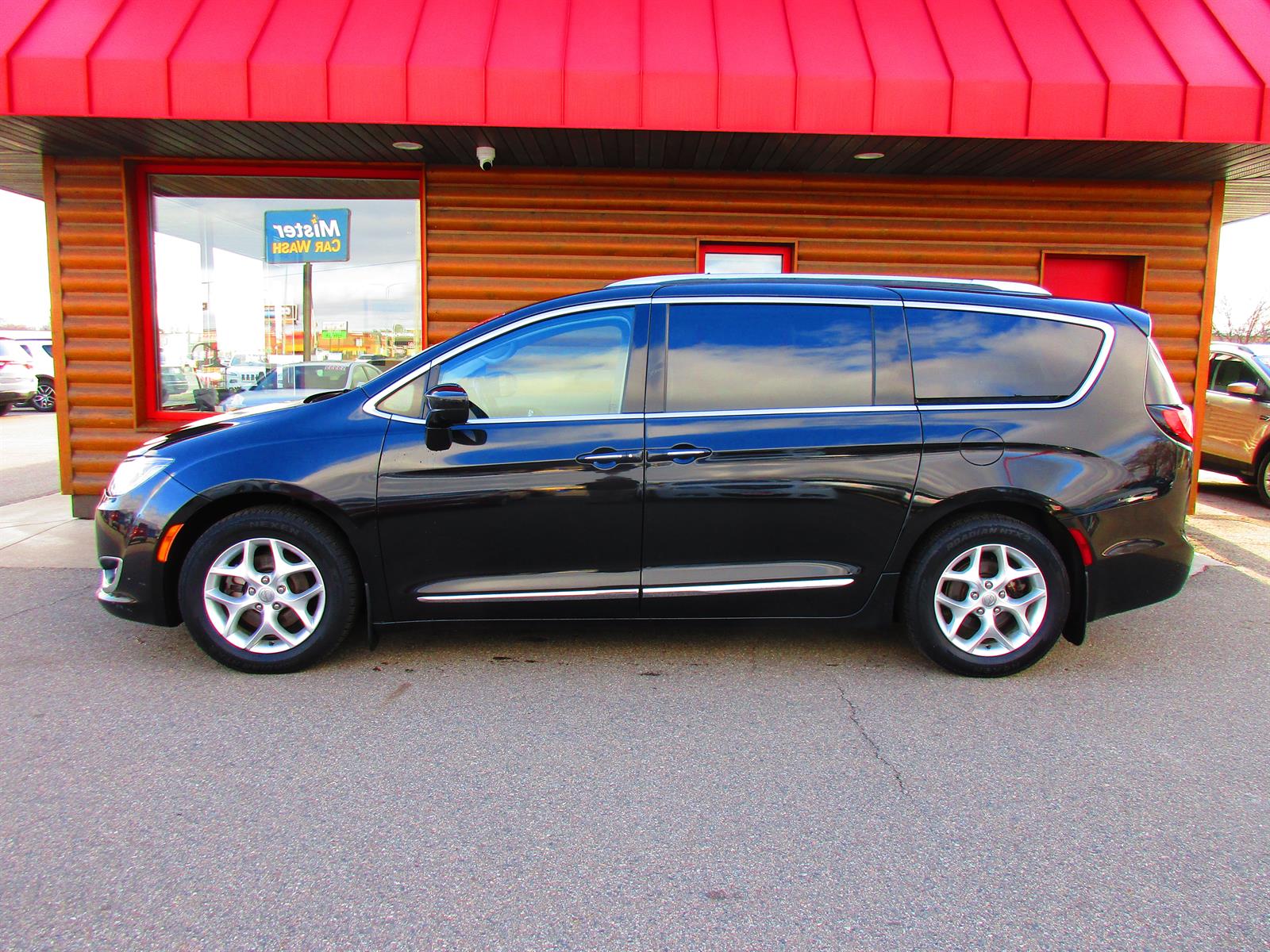 View vehicle photo 2