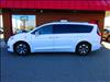 2018 Chrysler Pacifica Hybrid Limited - thumbnail 2