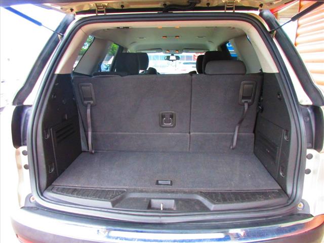 https://cdn.getauto.com/photos/6/16186/7c/1GKKRNED7BJ409332-7c.jpg