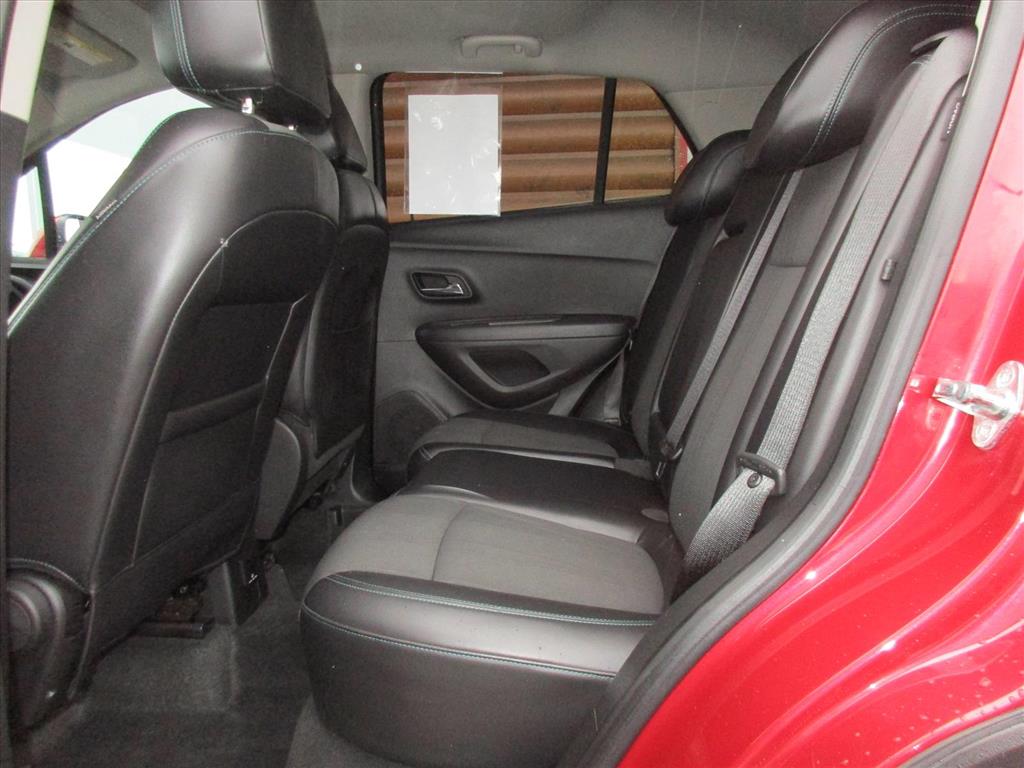 Photo 8