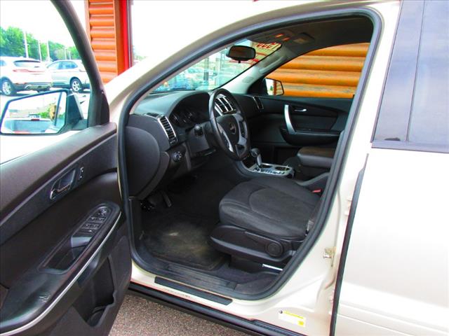 https://cdn.getauto.com/photos/6/16186/9c/1GKKRNED7BJ409332-9c.jpg