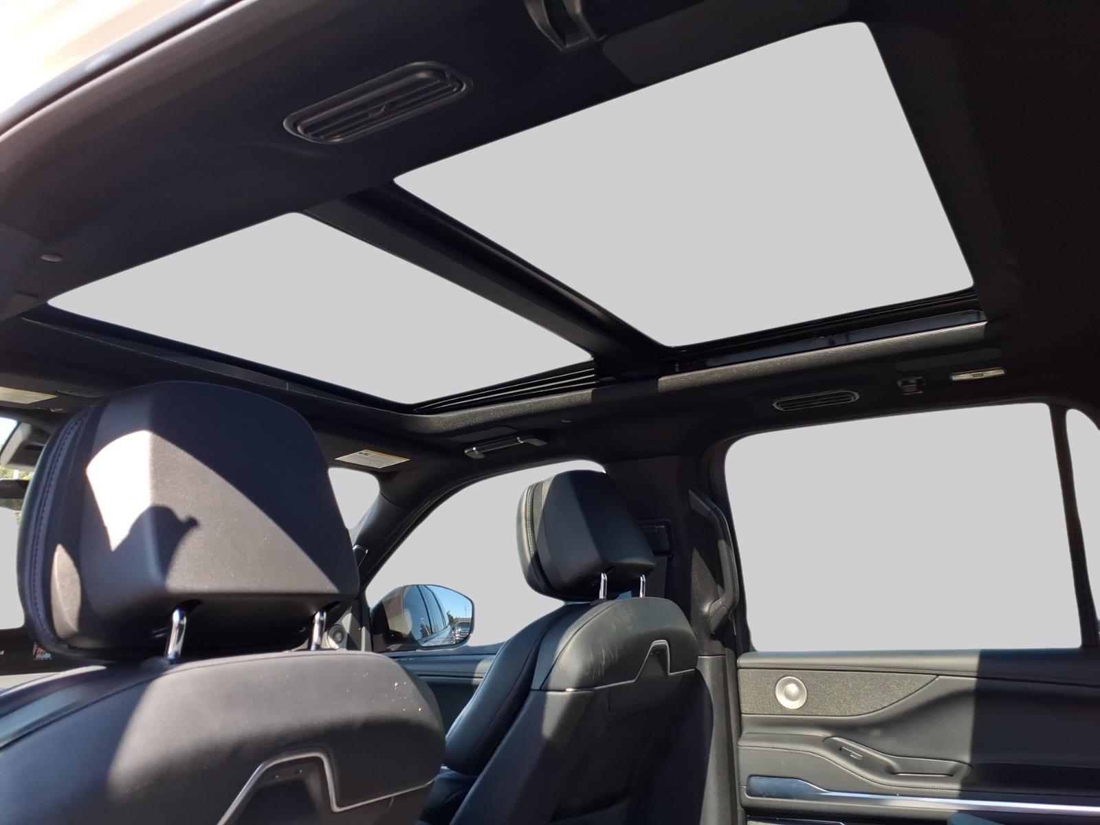 2025 – Lincoln – Navigator