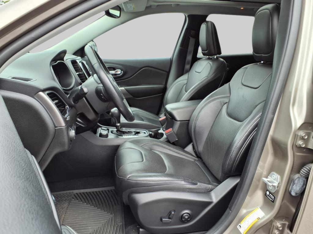 2021 – Jeep – Cherokee