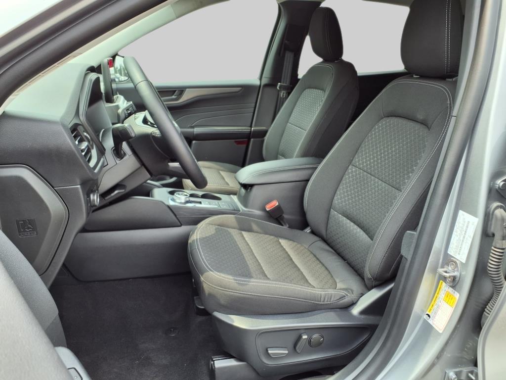 2024 – Ford – Escape