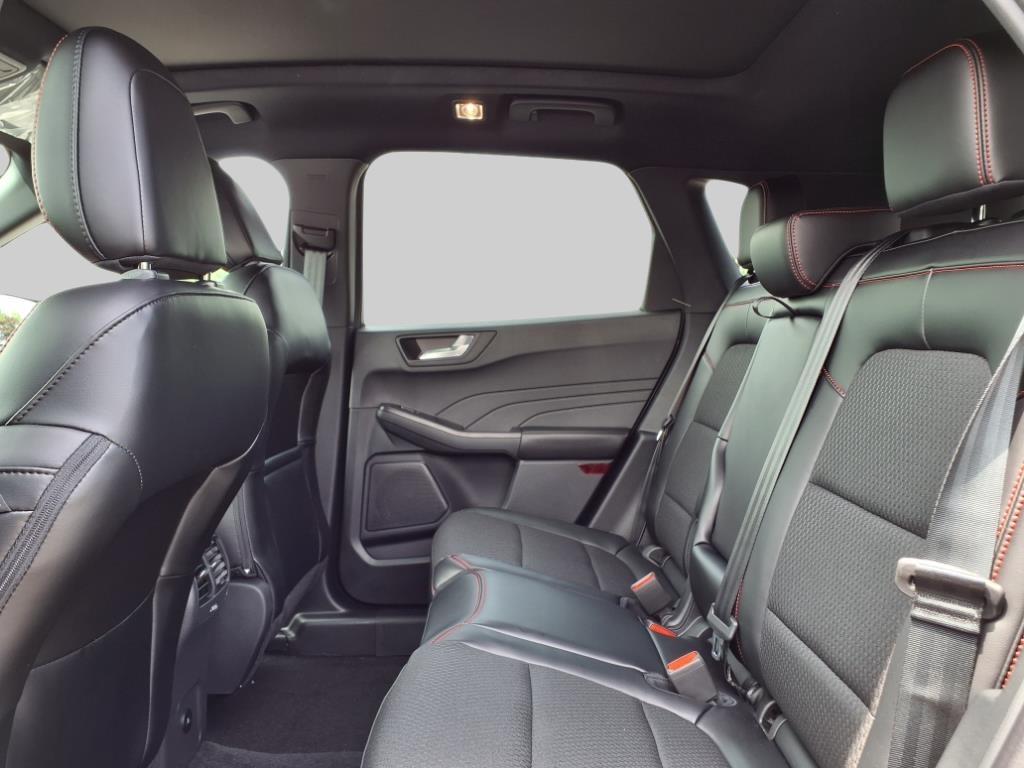 2025 – Ford – Escape Hybrid