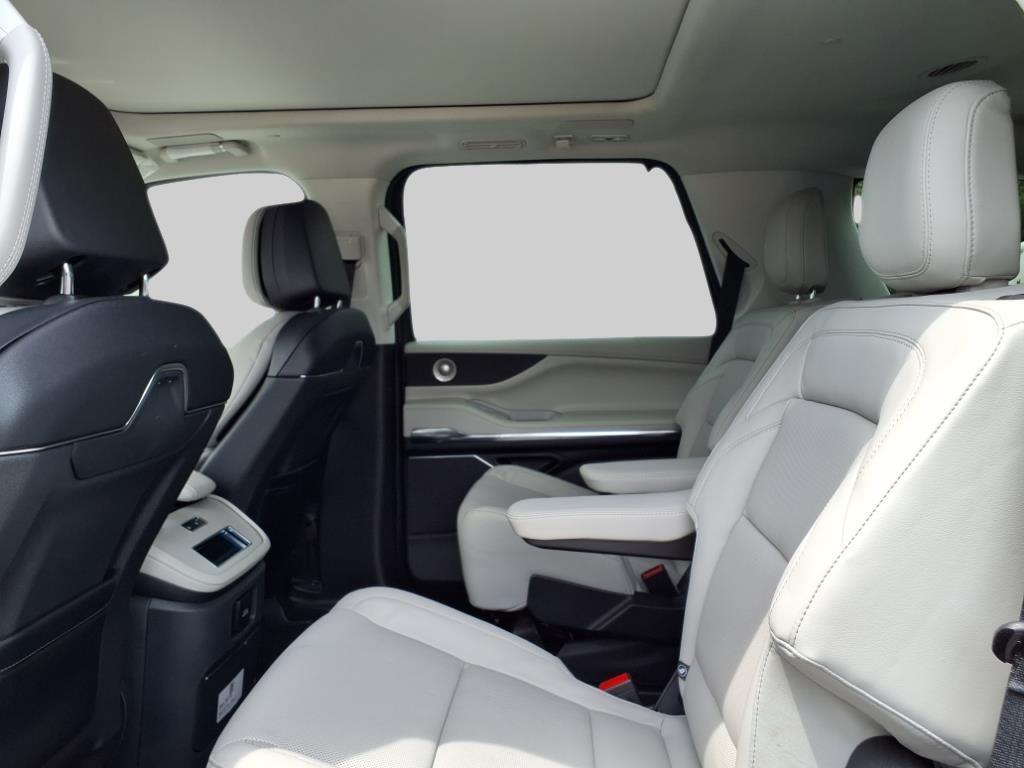 2025 – Lincoln – Navigator