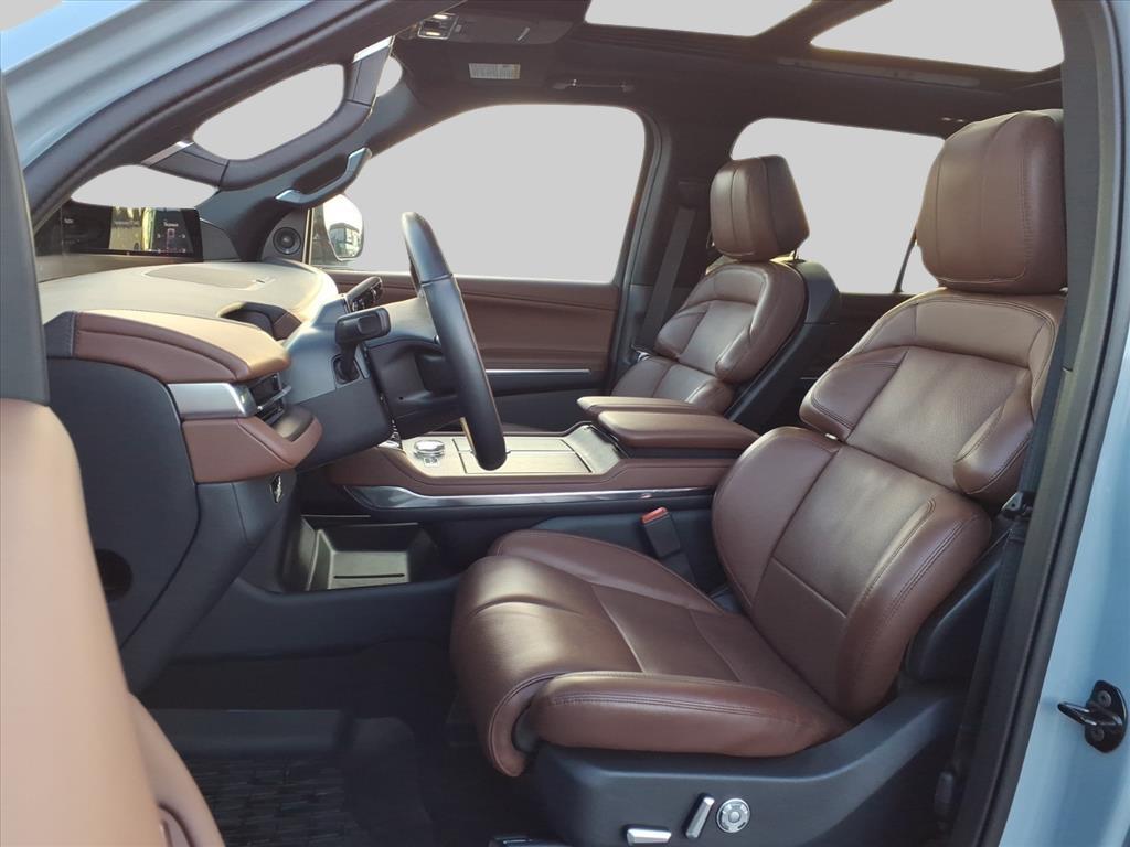 2025 – Lincoln – Navigator L