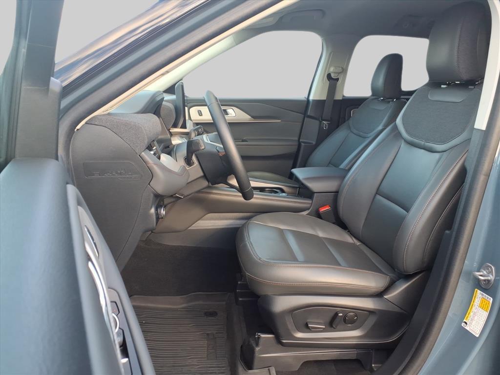 2025 – Ford – Explorer