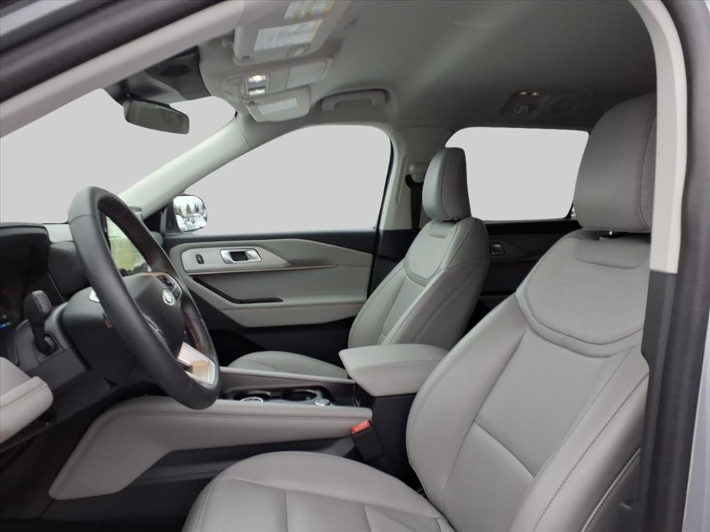 2025 – Ford – Explorer