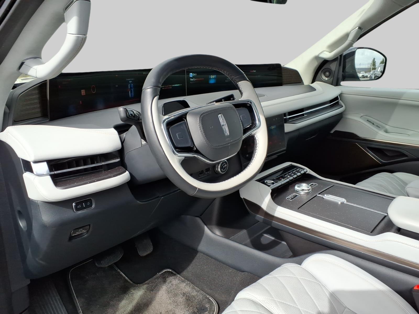 2025 – Lincoln – Navigator L