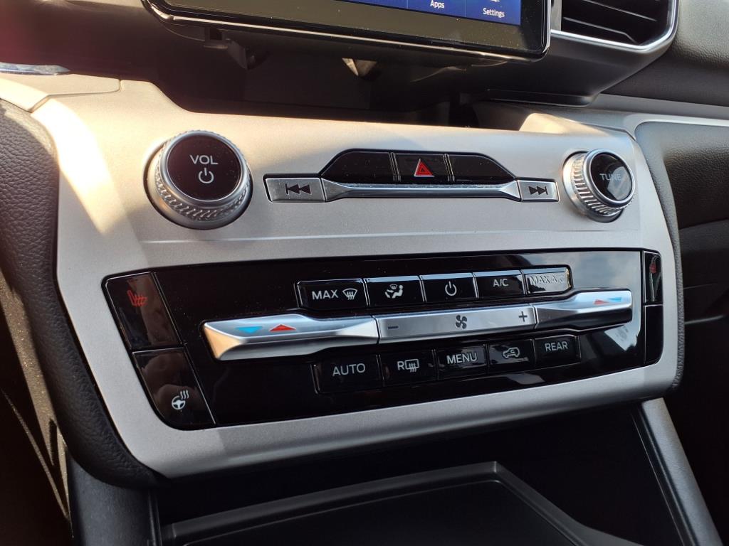 2022 – Ford – Explorer