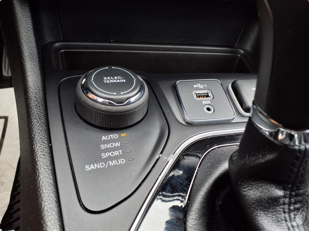 2021 – Jeep – Cherokee