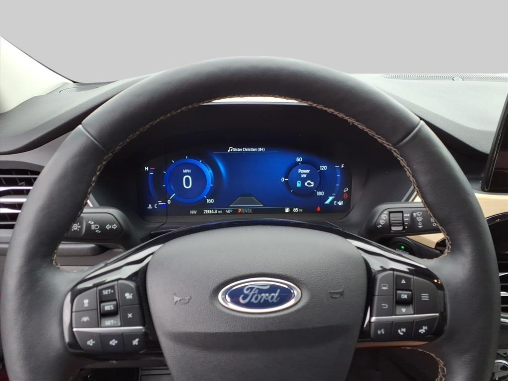2022 – Ford – Escape Hybrid