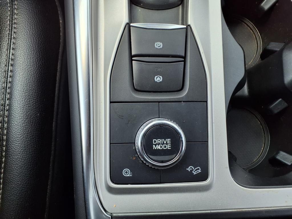 2023 – Ford – Explorer