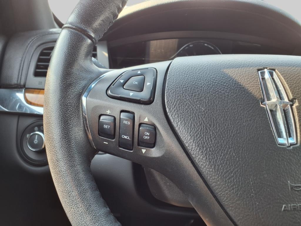 2015 – Lincoln – MKS