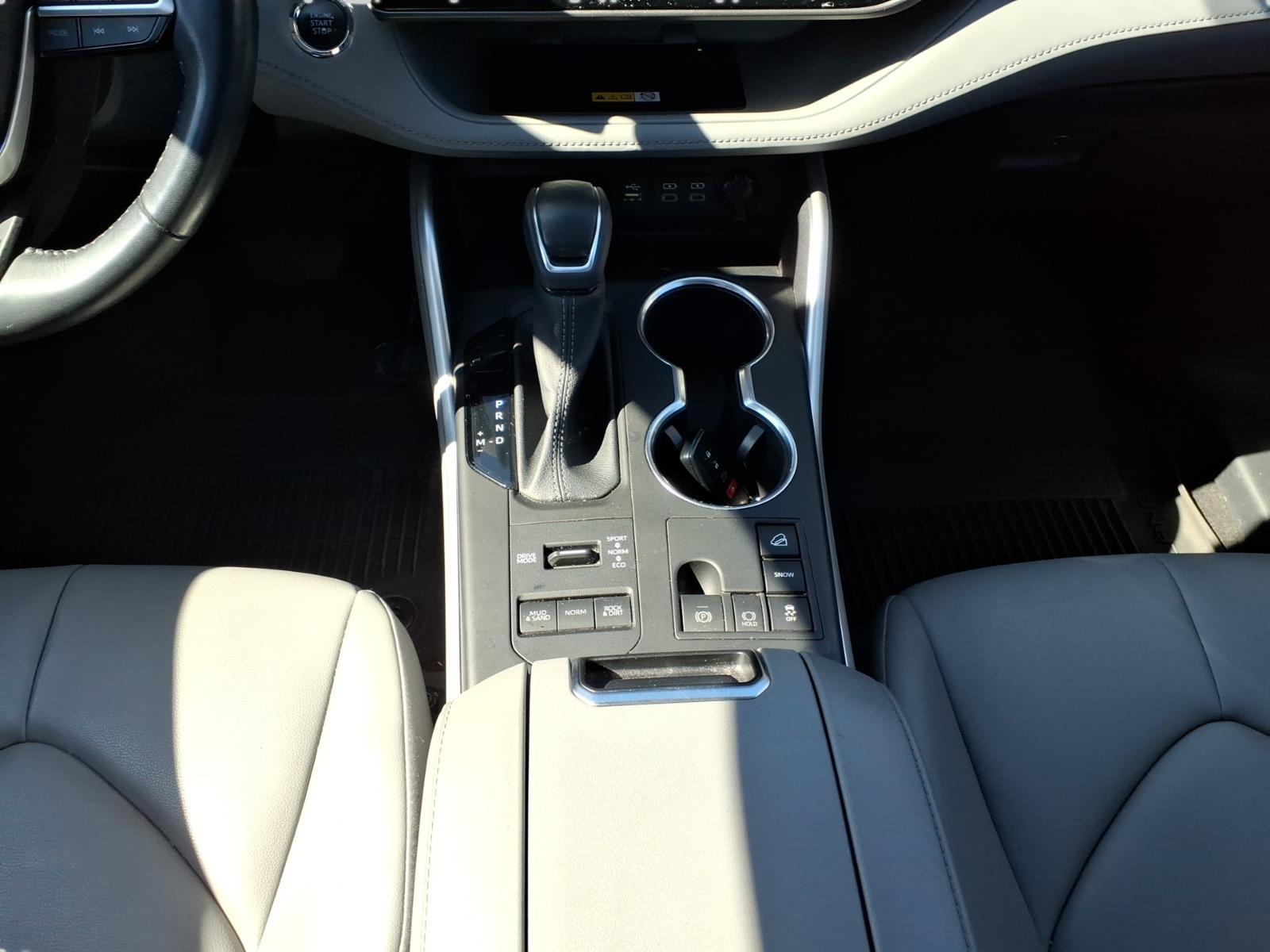 2023 – Toyota – Highlander