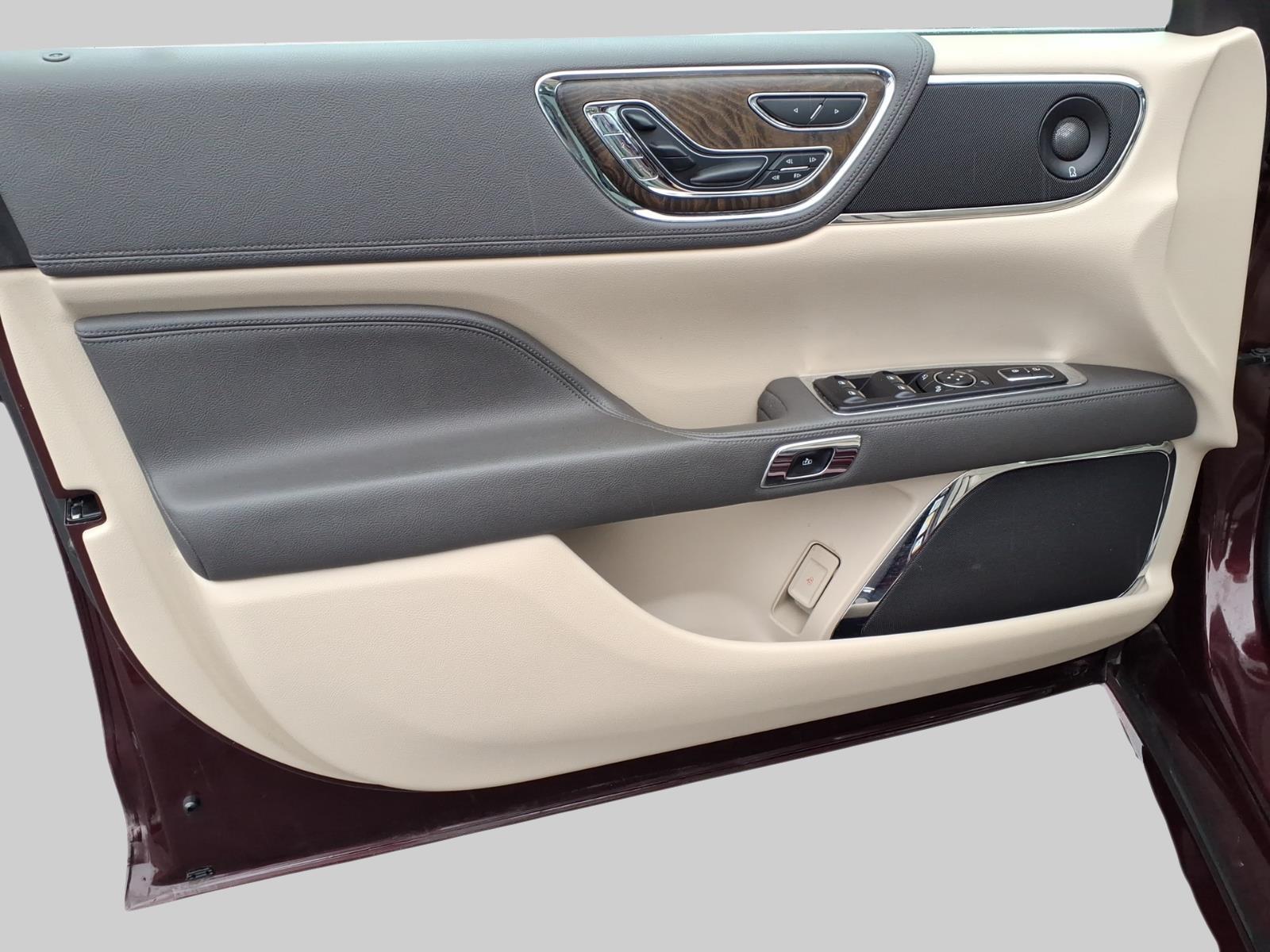 2017 – Lincoln – Continental