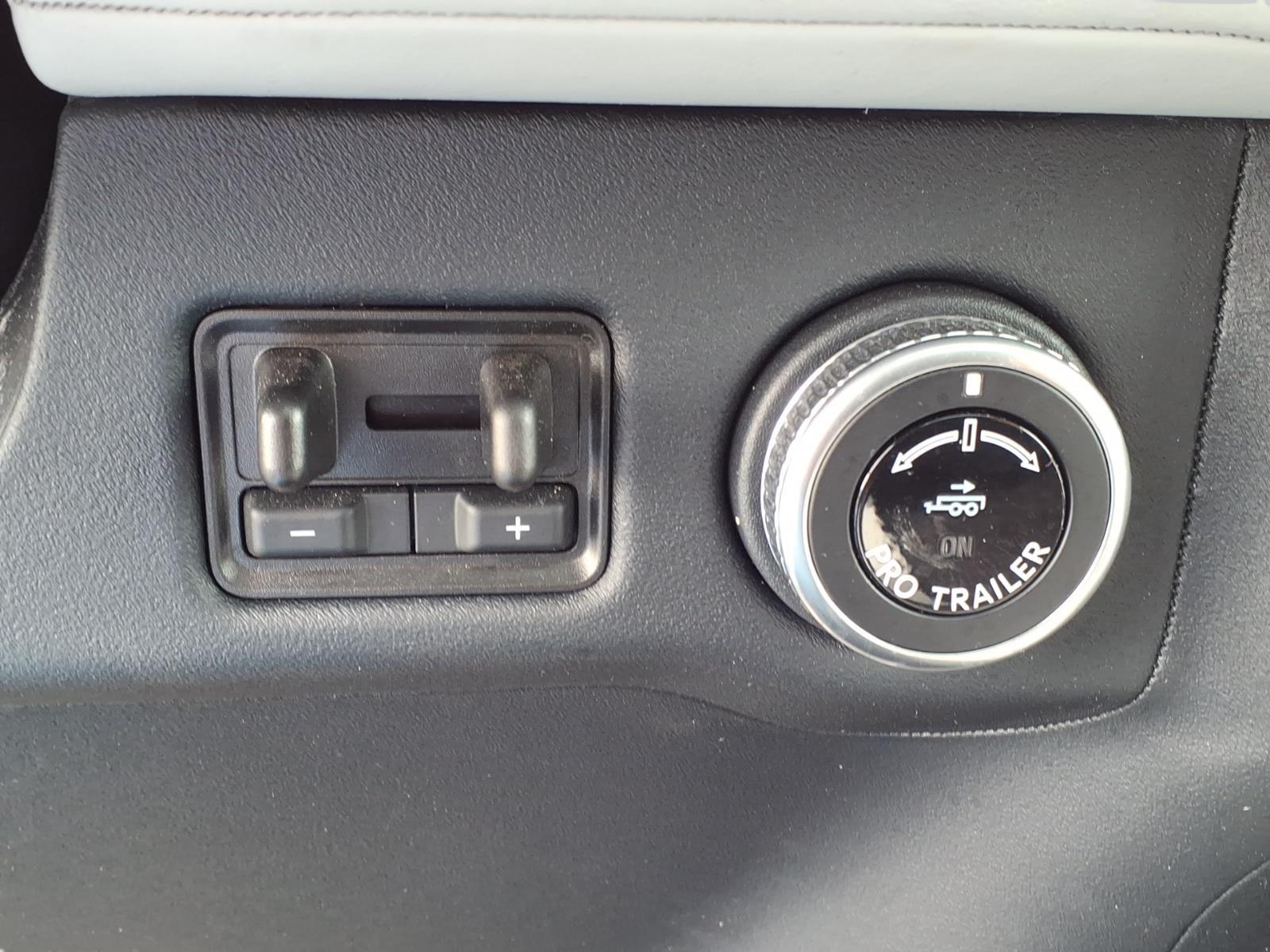 2025 – Lincoln – Navigator L