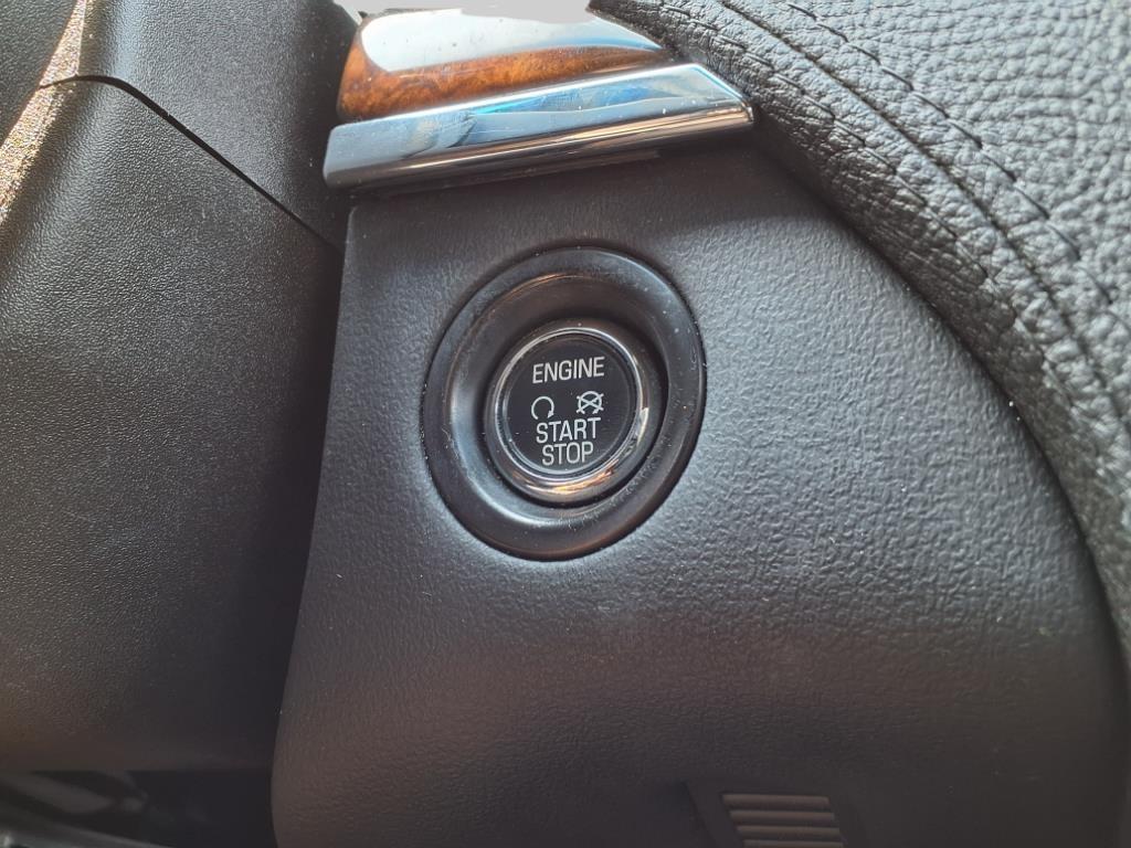2015 – Lincoln – MKS