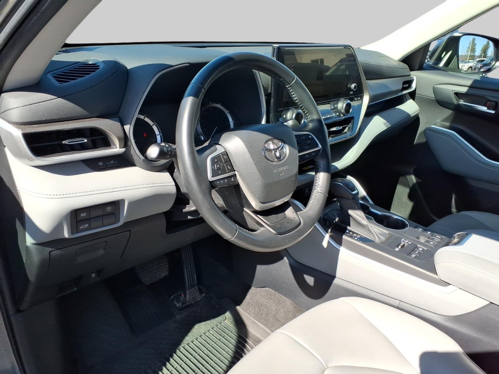 2023 – Toyota – Highlander