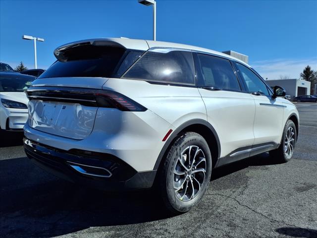 2025 – Lincoln – Nautilus Hybrid