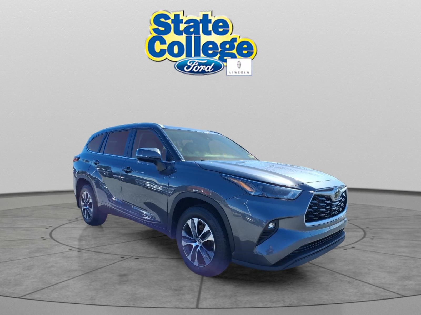 2023 – Toyota – Highlander